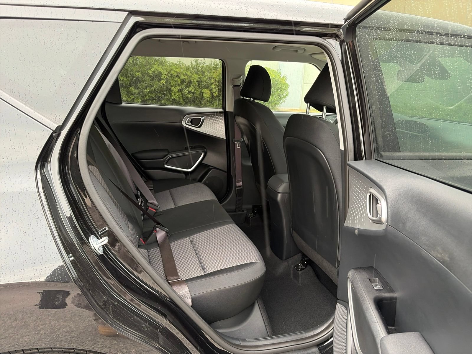 Used 2025 Kia Soul LX w/ LX Technology Package FWD image 12