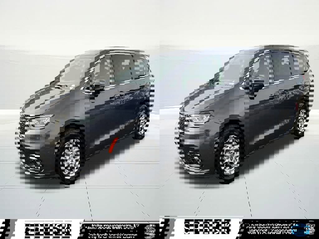 Used 2023 Chrysler Pacifica Touring-L image 1