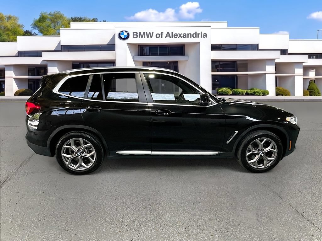 Used 2023 BMW X3 xDrive30i w/ Premium Package w/ZPA AWD/4WD image 4