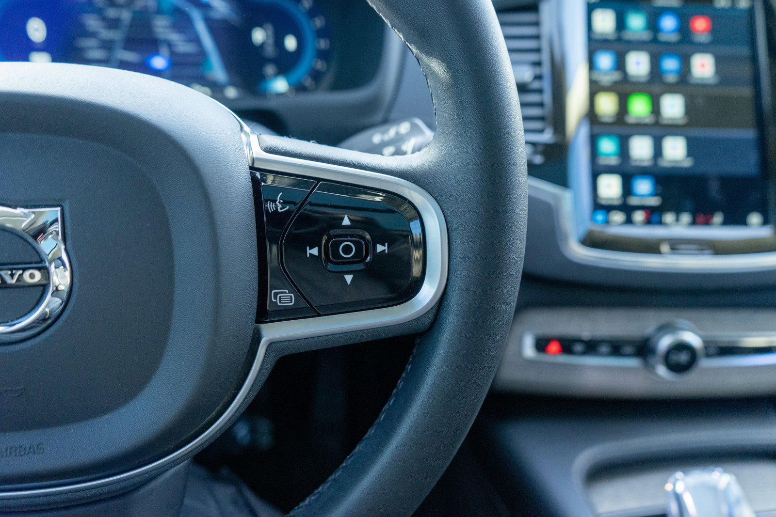 Used 2023 Volvo XC90 B6 Ultimate image 27