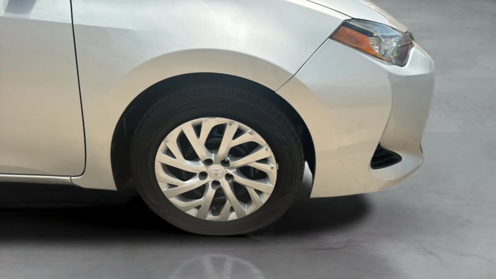 Used 2019 Toyota Corolla LE FWD image 44