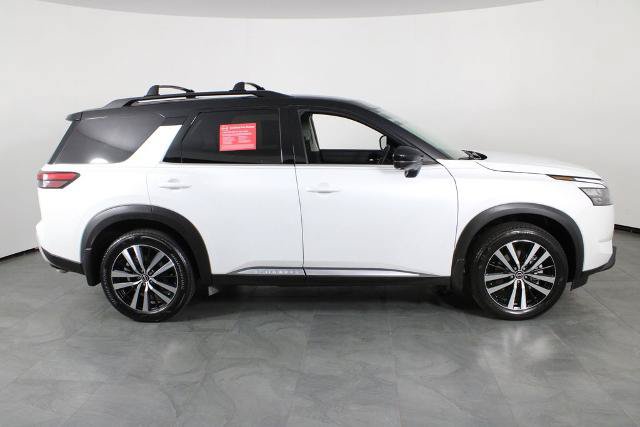 Certified 2025 Nissan Pathfinder Platinum w/ Cargo Package FWD image 12