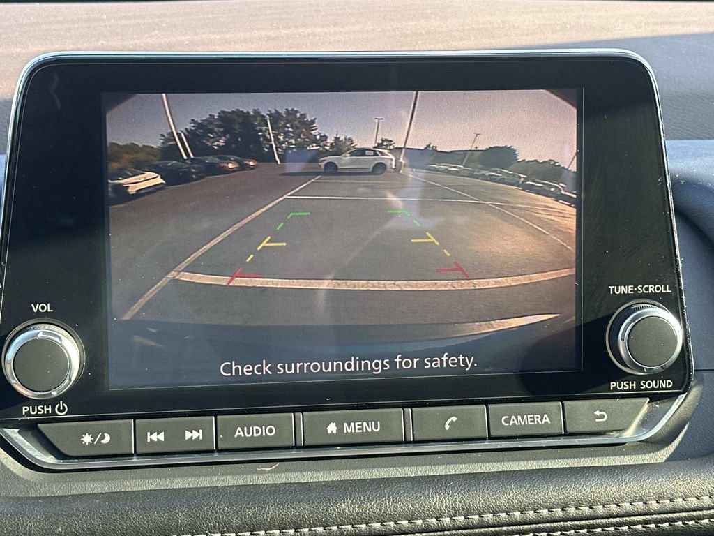 Used 2021 Nissan Rogue S FWD image 30