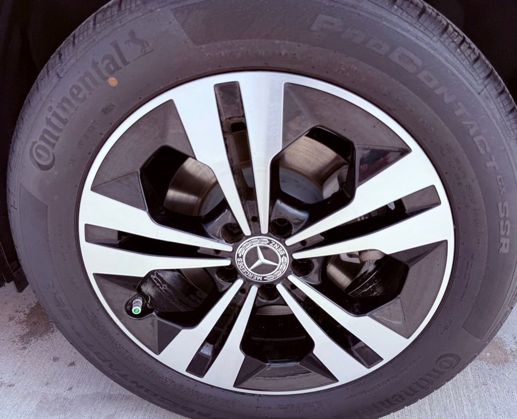 Used 2025 Mercedes-Benz GLB 250 image 11