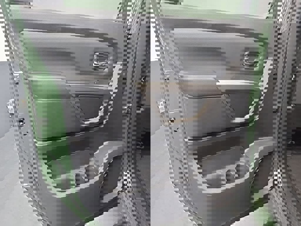 Used 2024 Nissan Titan SV w/ SV Bronze Edition Package image 29