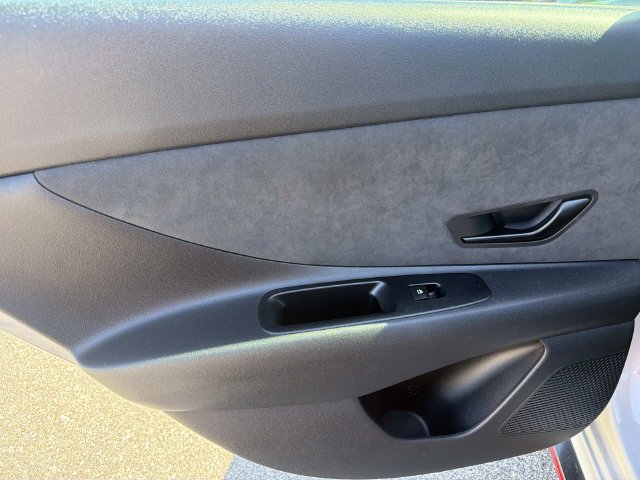 Used 2025 Hyundai Elantra N w/ Cargo Package FWD image 18