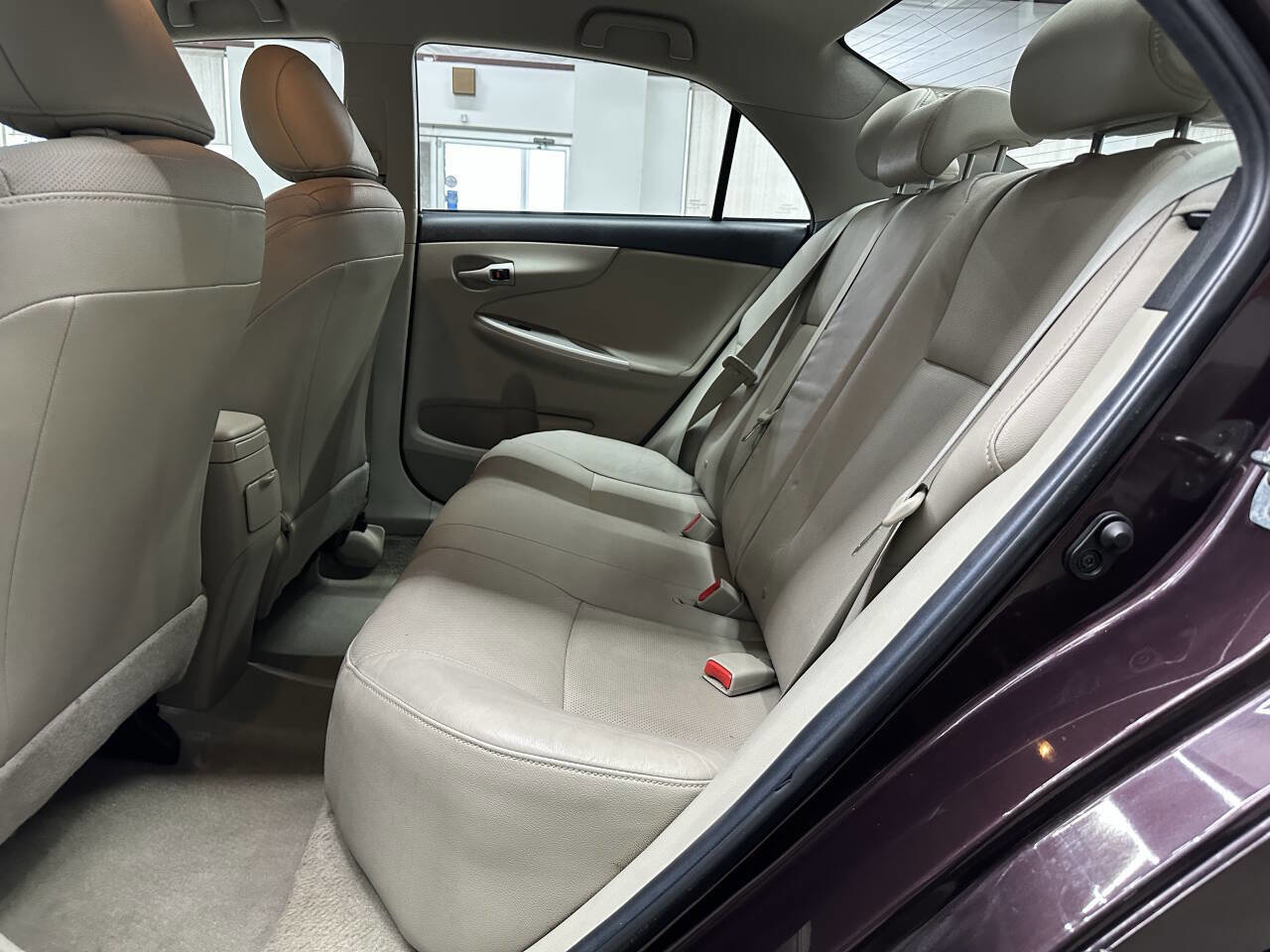 Used 2013 Toyota Corolla LE Special Edition FWD image 13