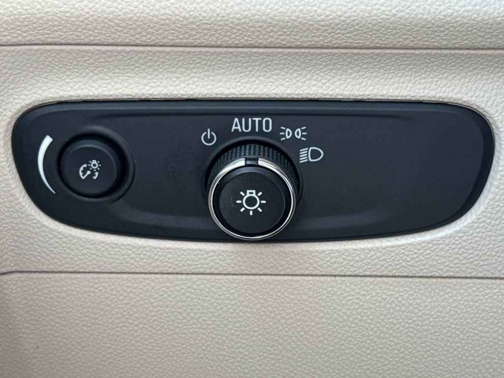 Certified 2023 Buick Envision Preferred AWD/4WD image 29