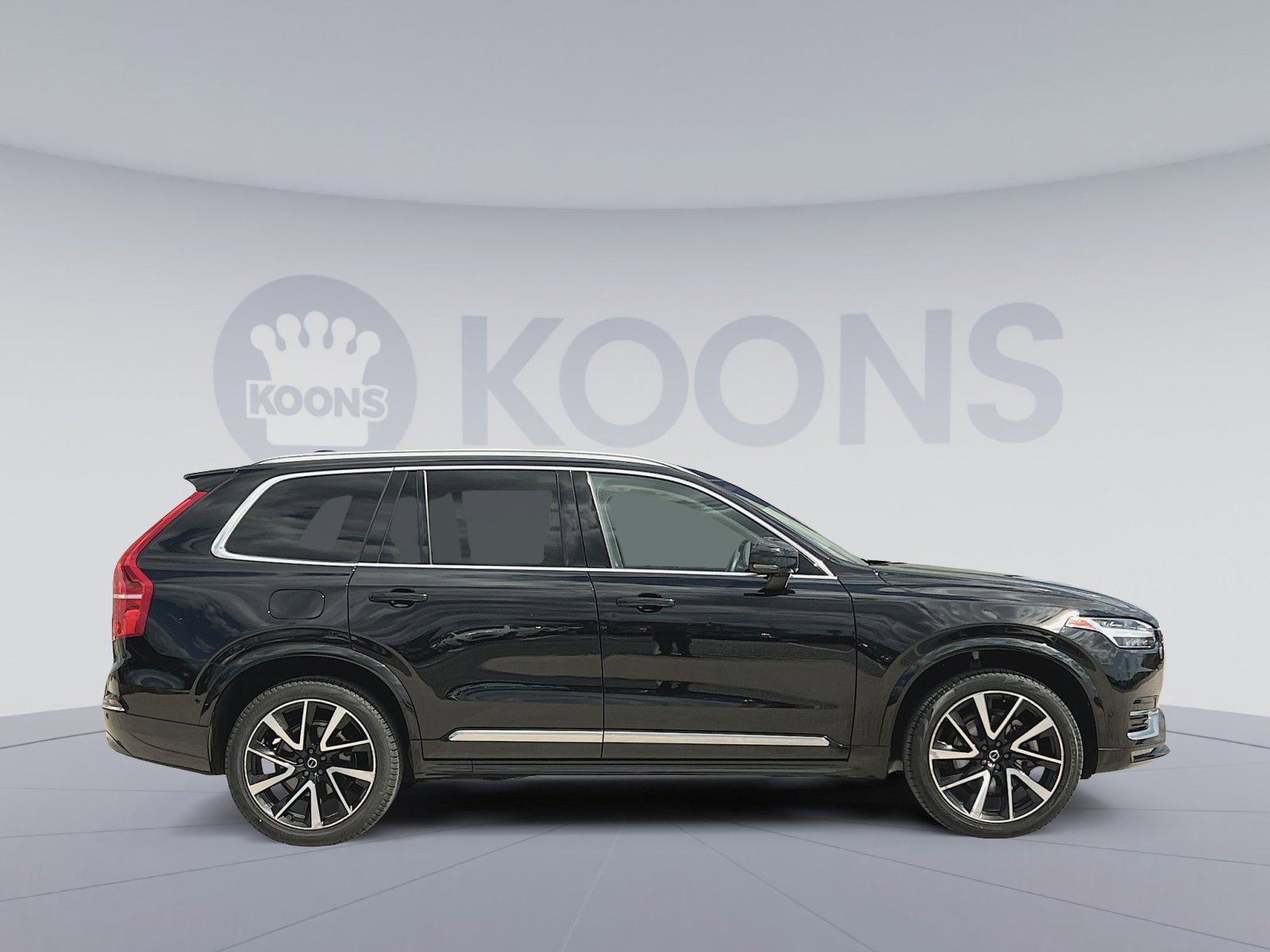 Certified 2023 Volvo XC90 B6 Plus image 4
