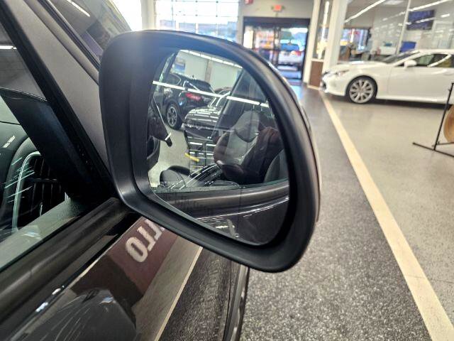 Used 2017 FIAT 500L Trekking image 28