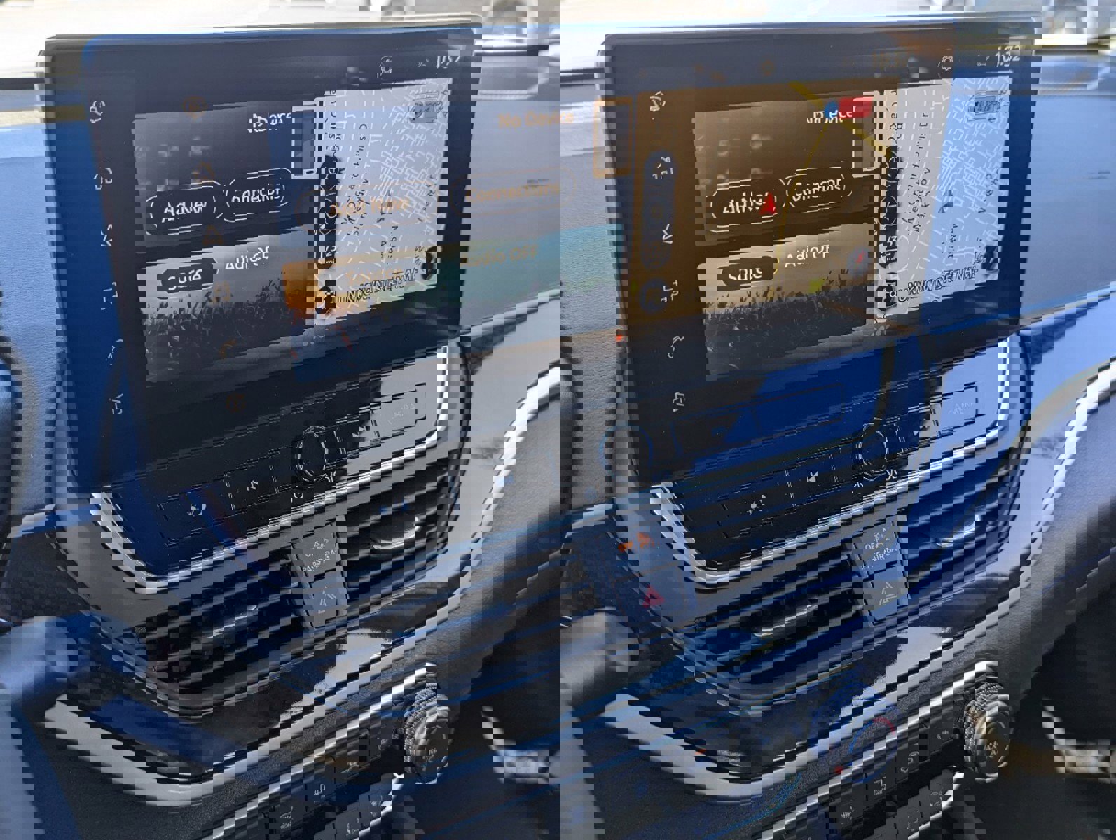 New 2025 Nissan Altima 2.5 SR image 18