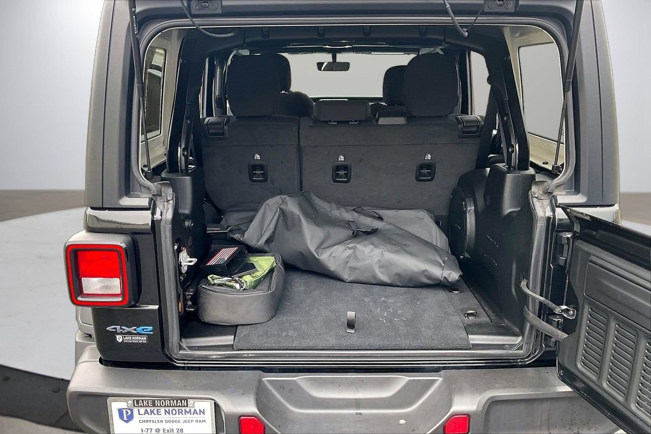 Certified 2023 Jeep Wrangler Unlimited w/ Cold Weather Group image 26