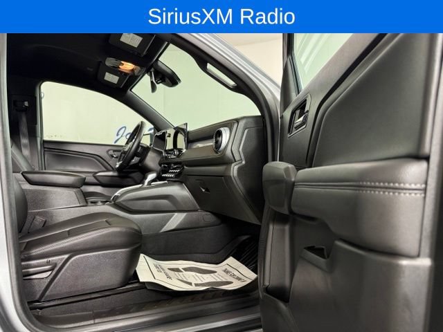 Used 2023 Chevrolet Colorado LT w/ LT Convenience Package III AWD/4WD image 16