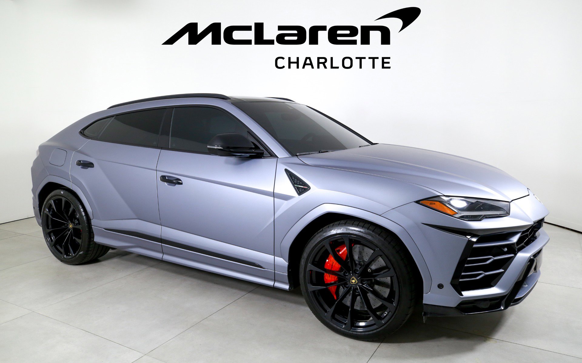 Used 2019 Lamborghini Urus image 2