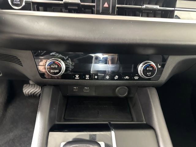 Used 2023 Mitsubishi Outlander SE image 23