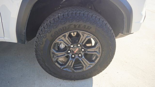 New 2025 GMC Canyon Elevation w/ Convenience Package image 5