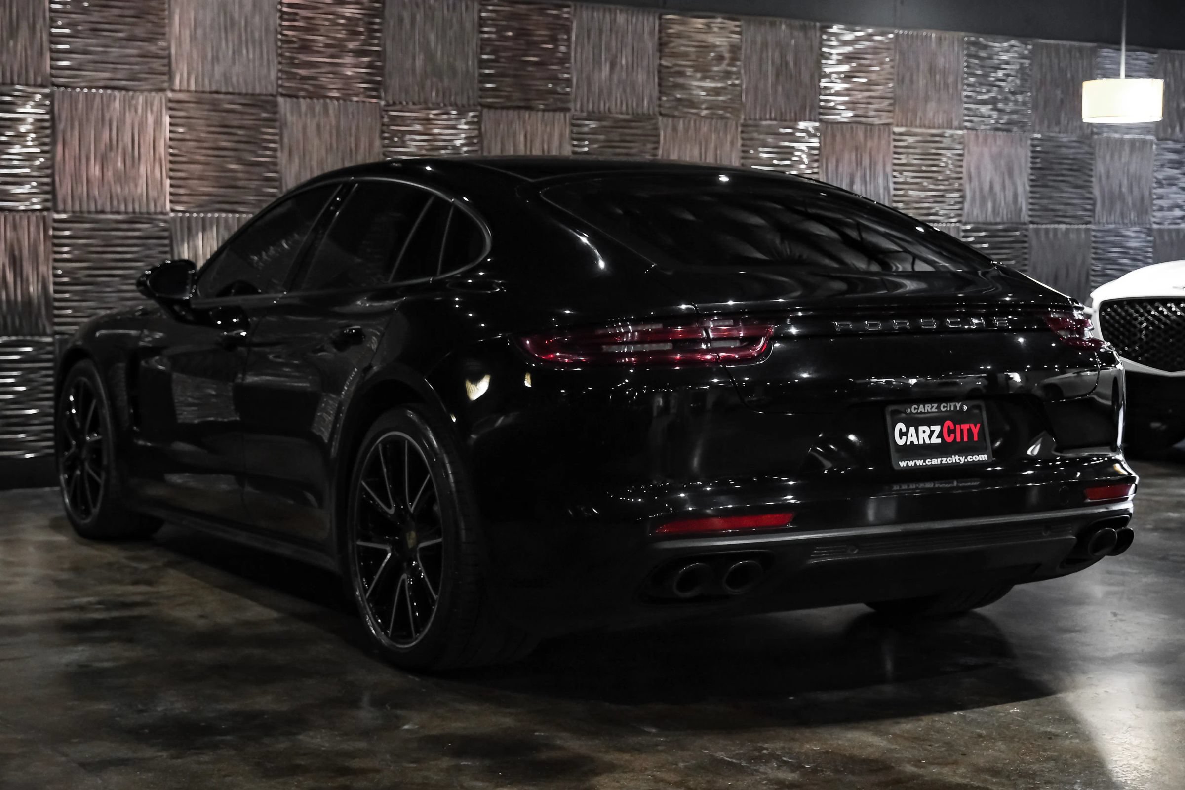 Used 2019 Porsche Panamera 4 AWD/4WD image 12