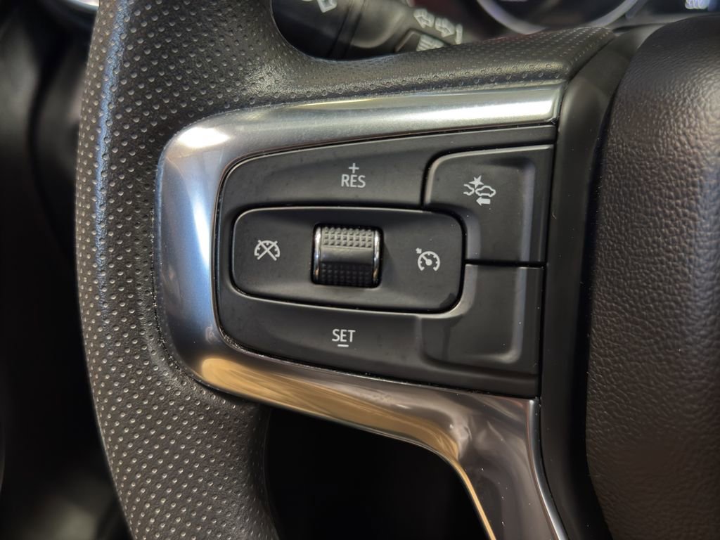 Used 2025 Chevrolet Blazer LT image 23