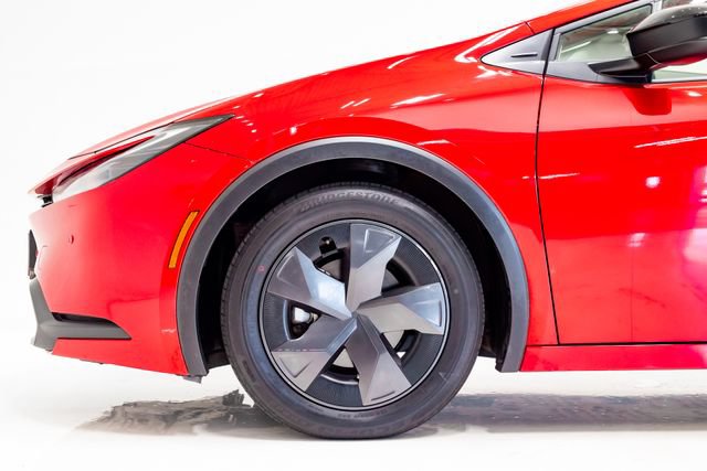 Used 2025 Toyota Prius LE FWD image 24