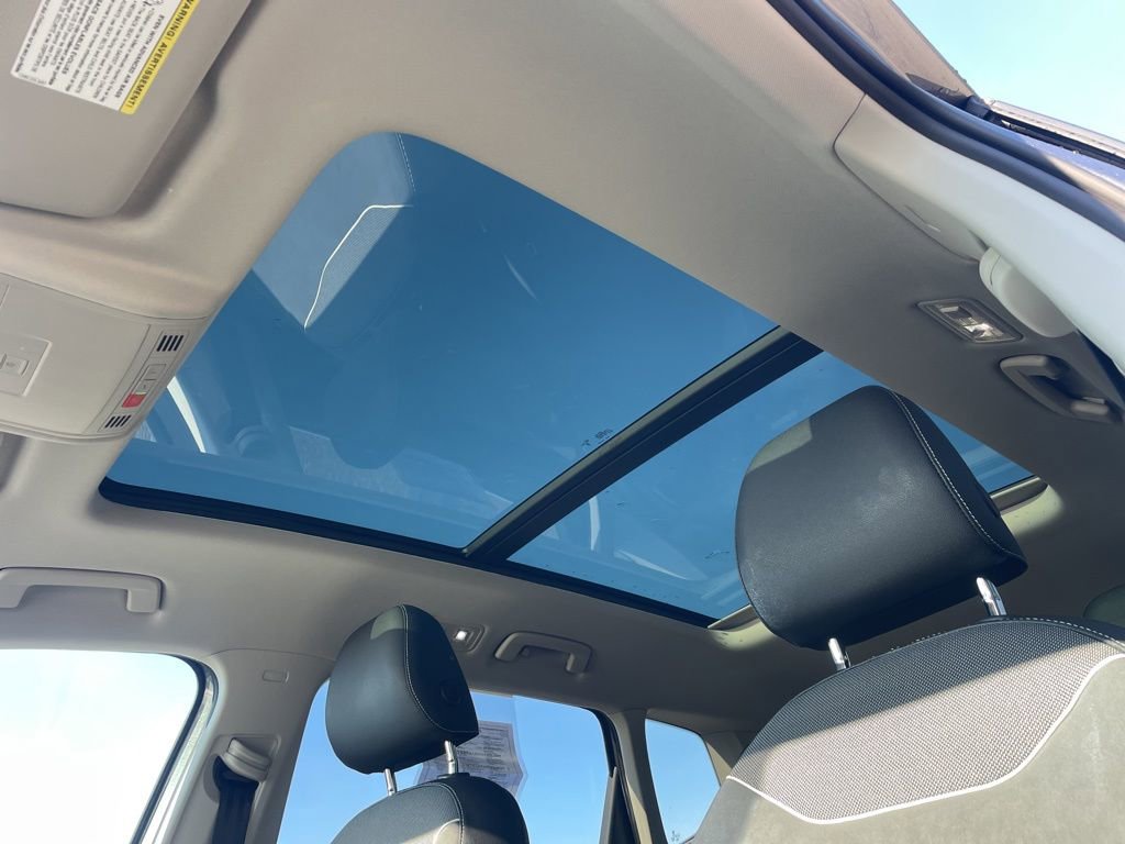 Used 2024 Volkswagen Taos SE image 21