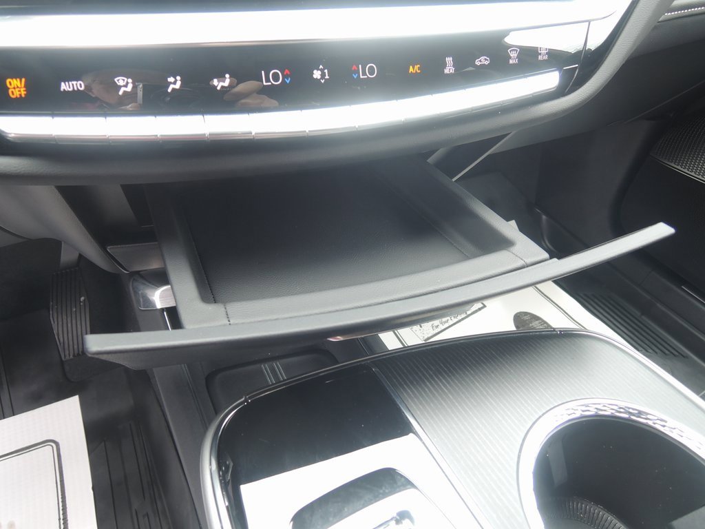 Used 2024 Cadillac Lyriq Luxury w/ LPO, Floor Liner Package image 25