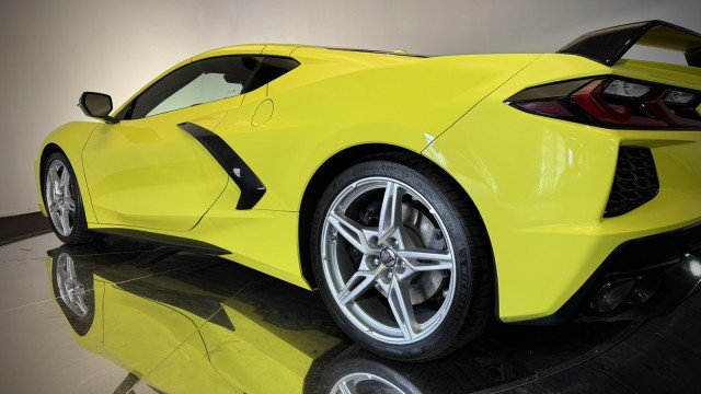 Used 2024 Chevrolet Corvette Stingray Premium Cpe w/ Z51 Performance Package RWD image 25