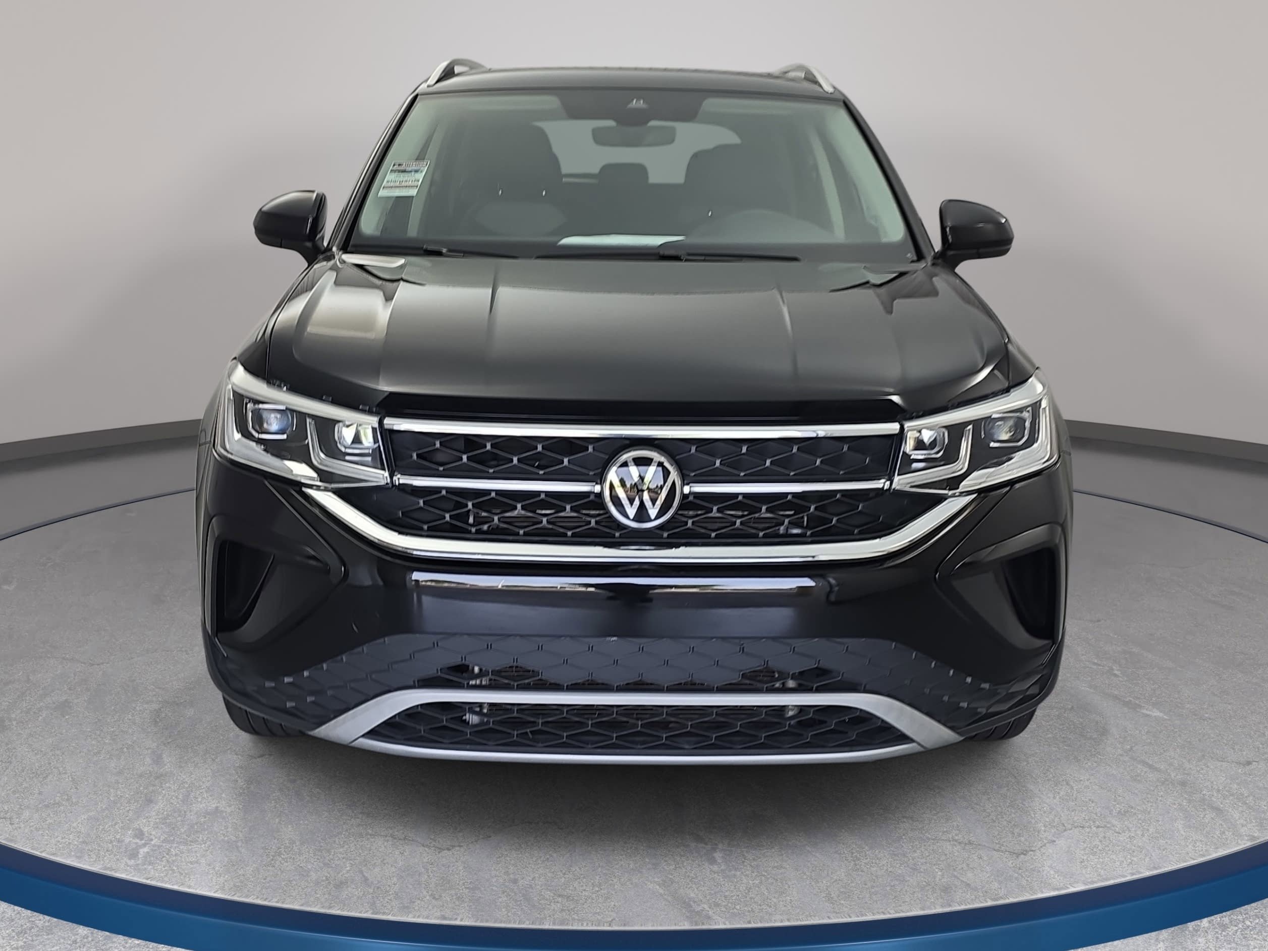 Used 2022 Volkswagen Taos SEL AWD/4WD image 2