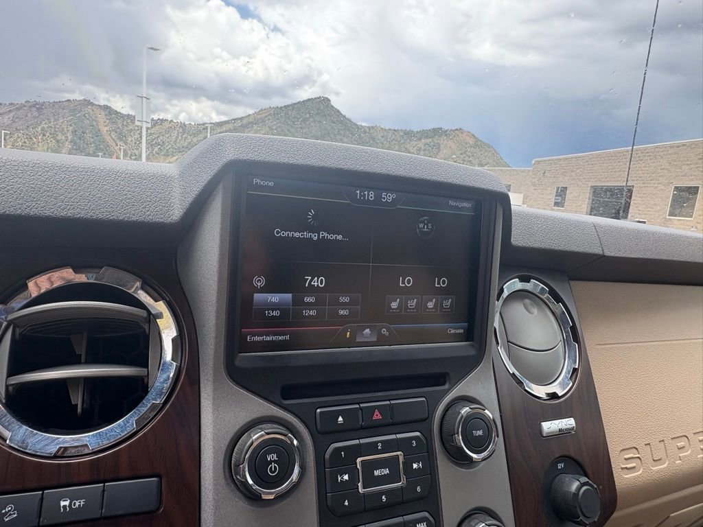 Used 2013 Ford F250 Lariat w/ Lariat Interior Pkg image 20