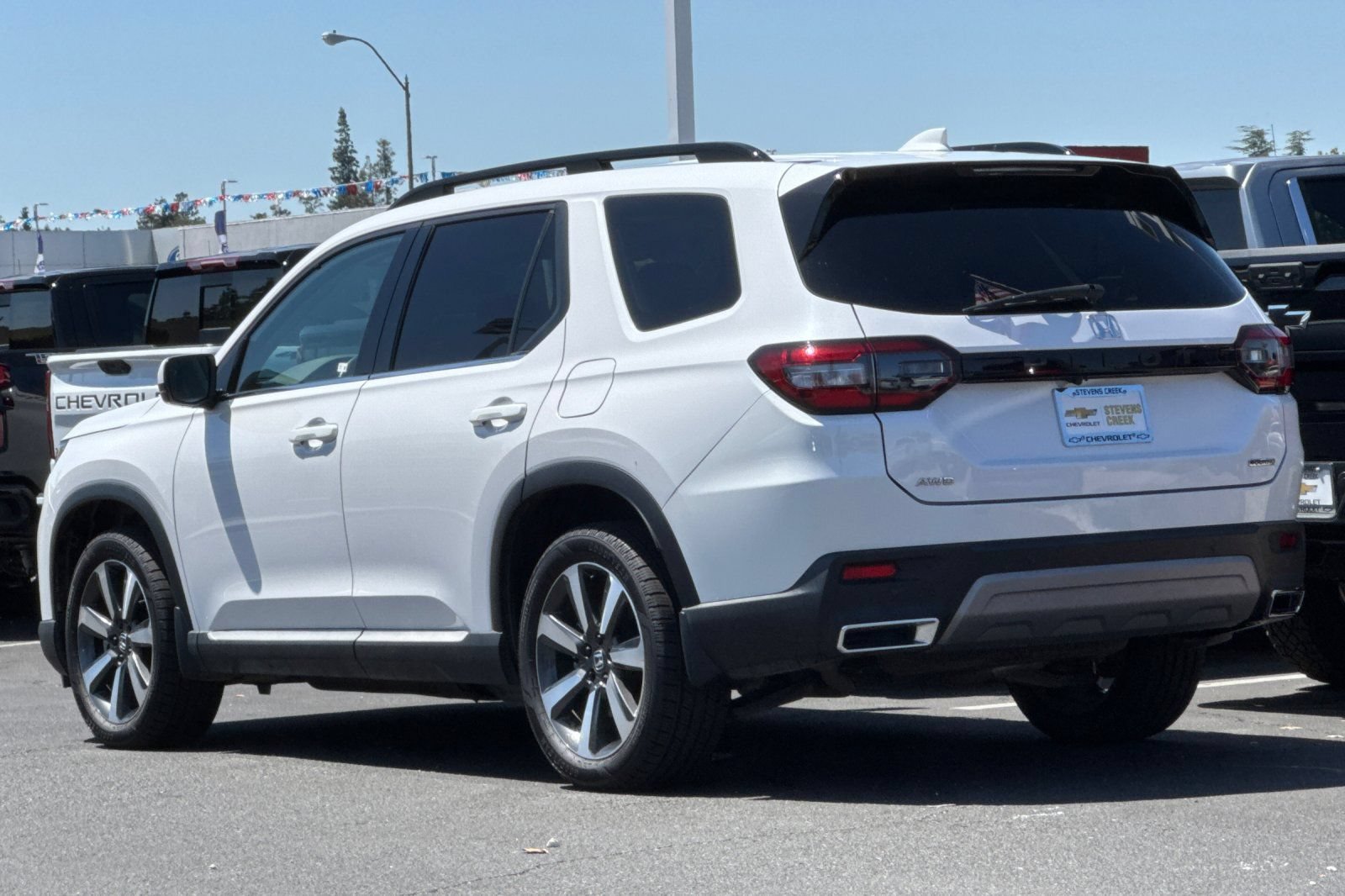 Used 2024 Honda Pilot Touring image 7
