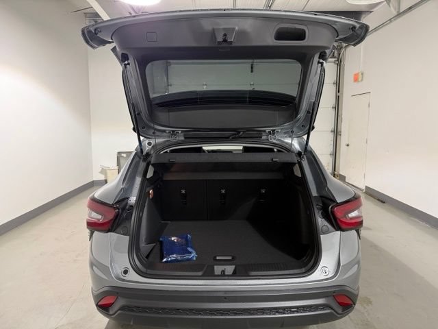 New 2026 Chevrolet Trax LT w/ Driver Confidence Package FWD image 8