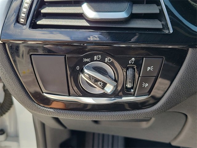 Used 2022 BMW 530i w/ Convenience Package image 26