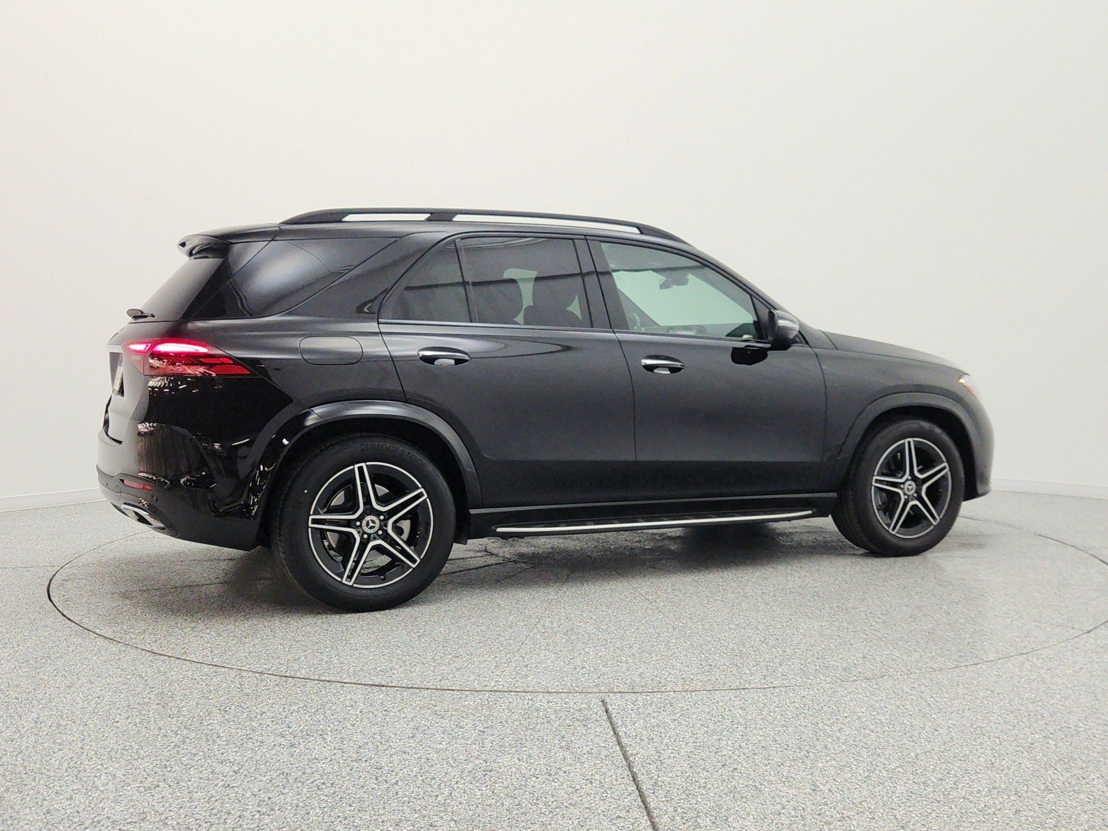 Used 2025 Mercedes-Benz GLE 350 4MATIC image 5