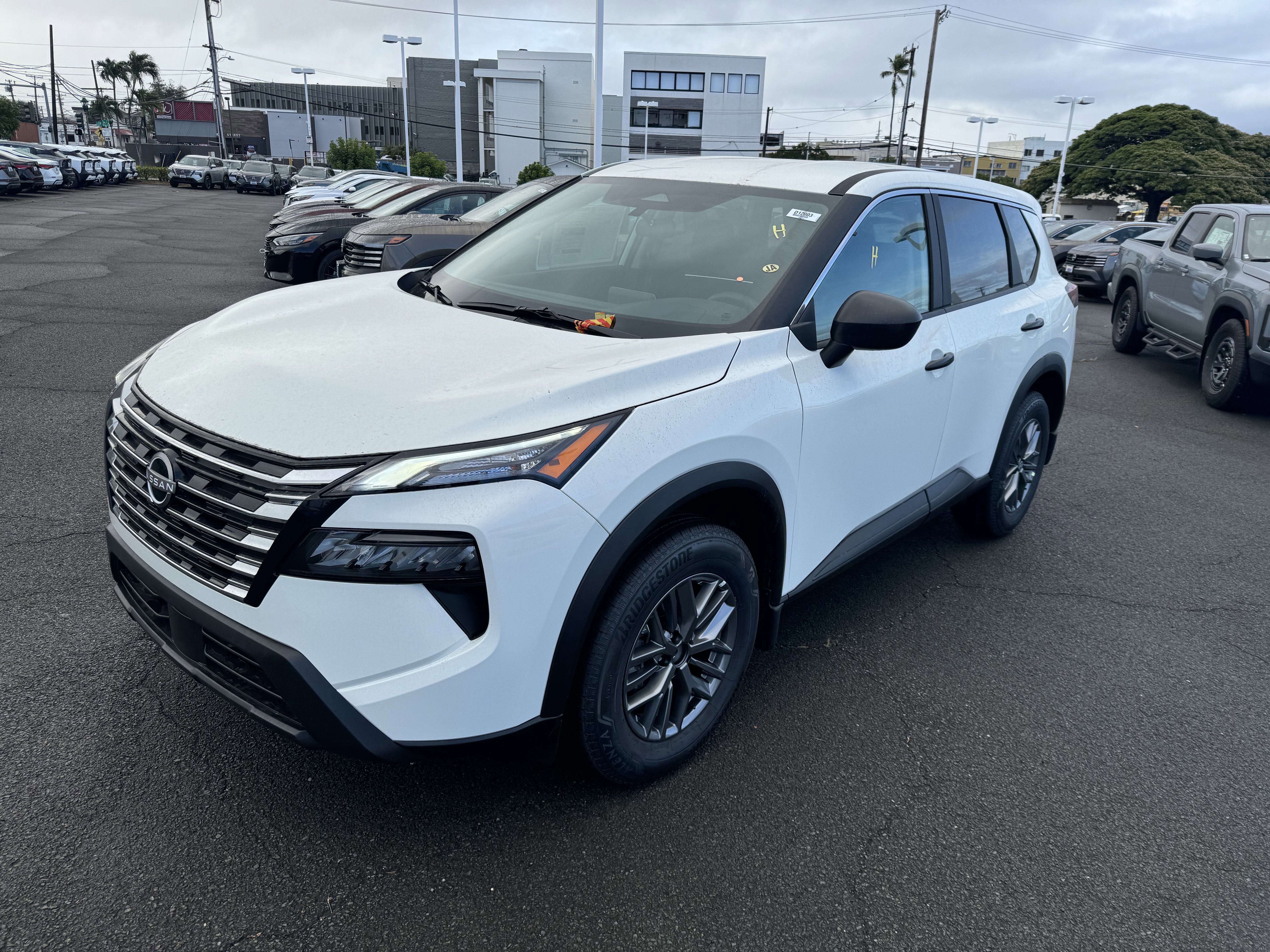 New 2025 Nissan Rogue S