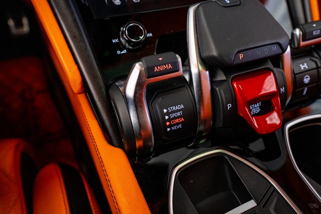Used 2022 Lamborghini Urus image 66