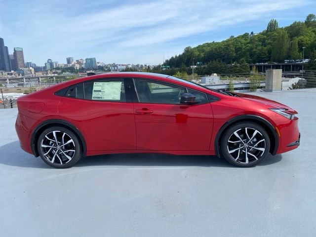 New 2026 Toyota Prius Plug-In Hybrid FWD image 3