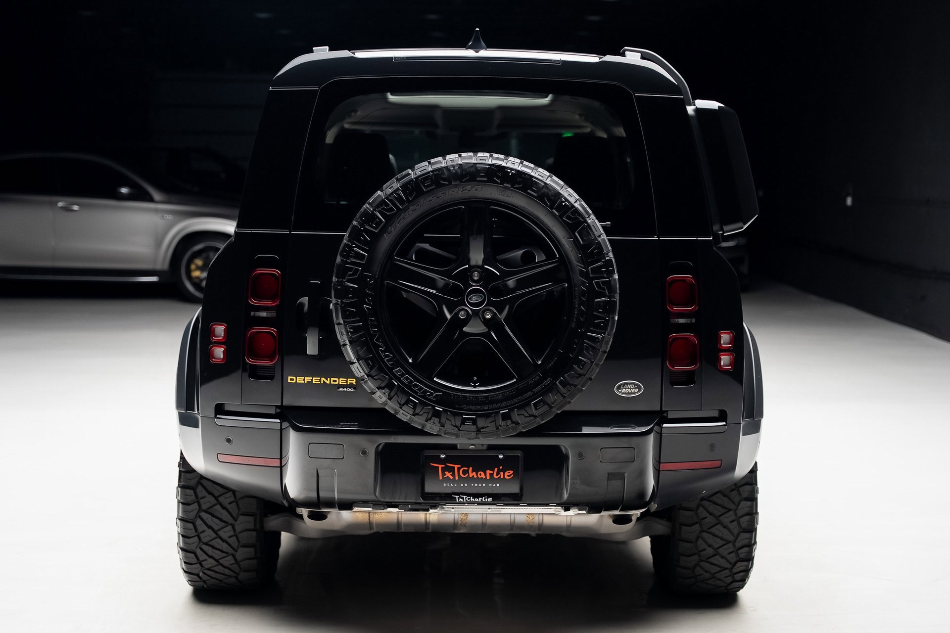 Used 2022 Land Rover Defender 110 SE image 27