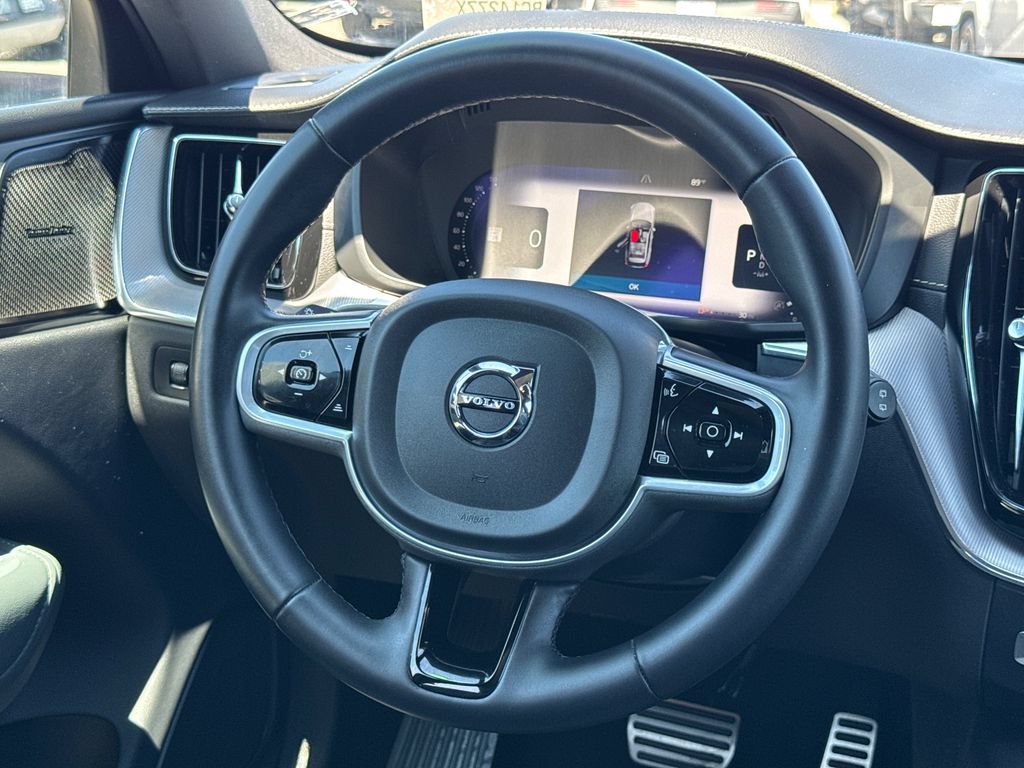 Used 2022 Volvo XC60 B6 R-Design w/ Advanced Package AWD/4WD image 22