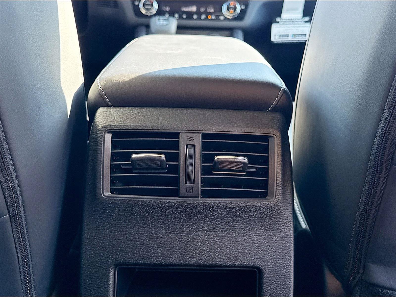 New 2025 Mitsubishi Outlander SE AWD/4WD image 25