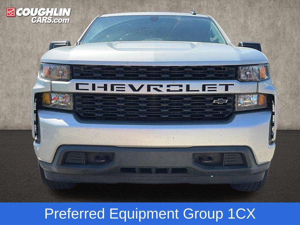 Used 2022 Chevrolet Silverado 1500 Custom w/ LPO, Dark Essentials Package AWD/4WD image 3