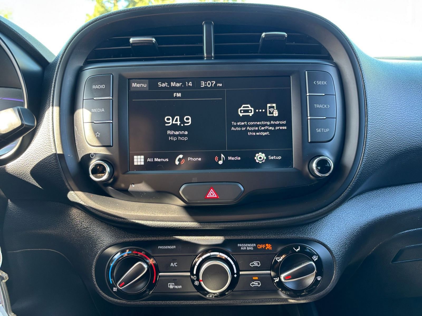 Used 2025 Kia Soul LX w/ LX Technology Package image 17