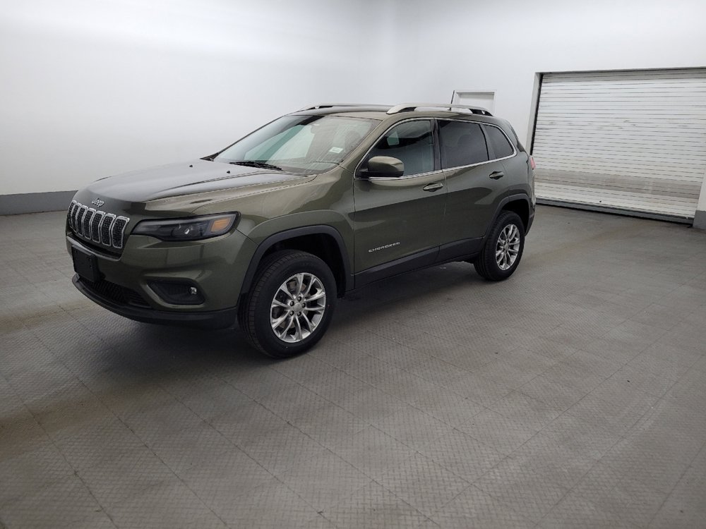 Used 2019 Jeep Cherokee Latitude Plus AWD/4WD image 2