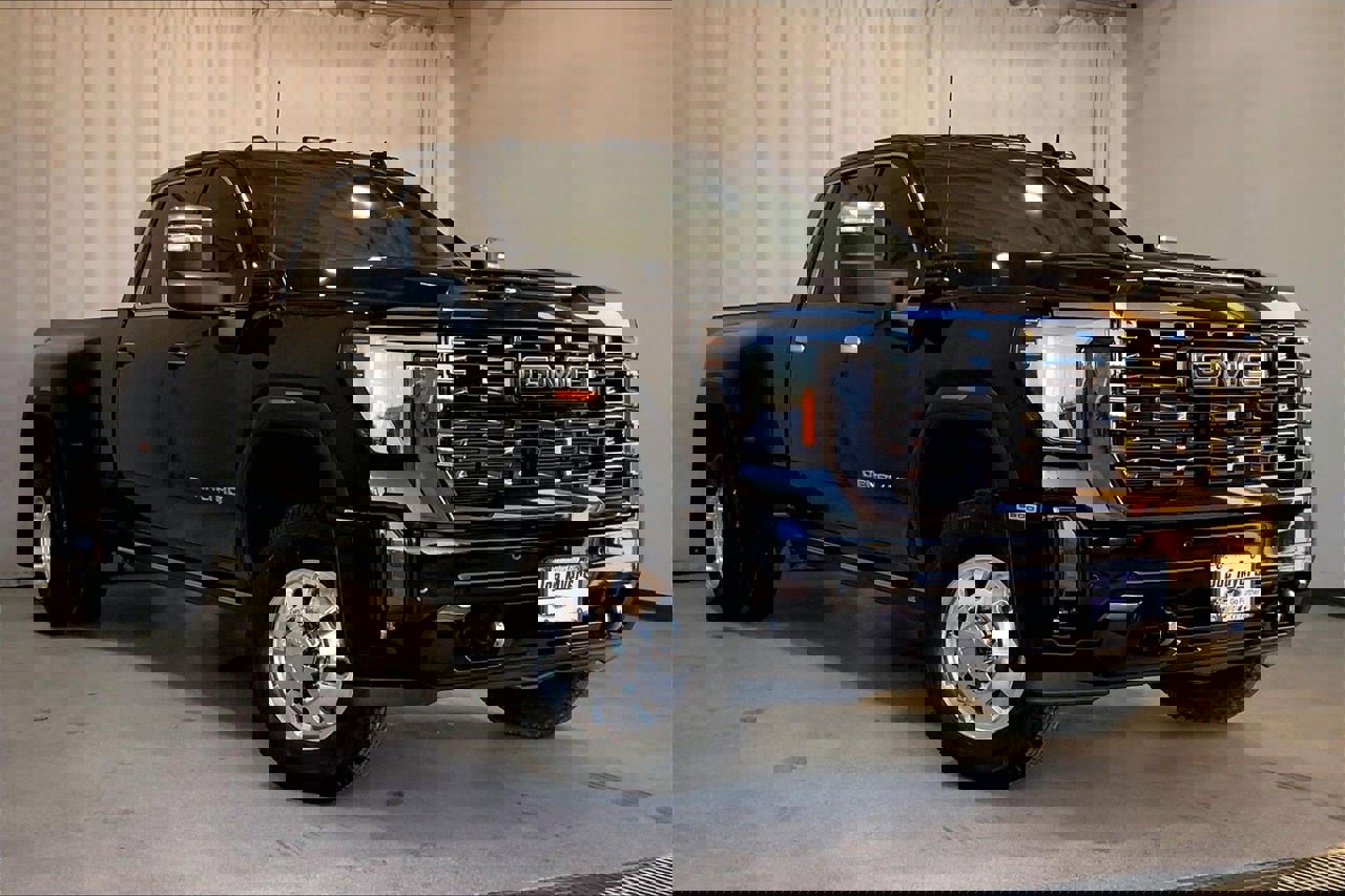 Used 2024 GMC Sierra 3500 Denali Ultimate image 34