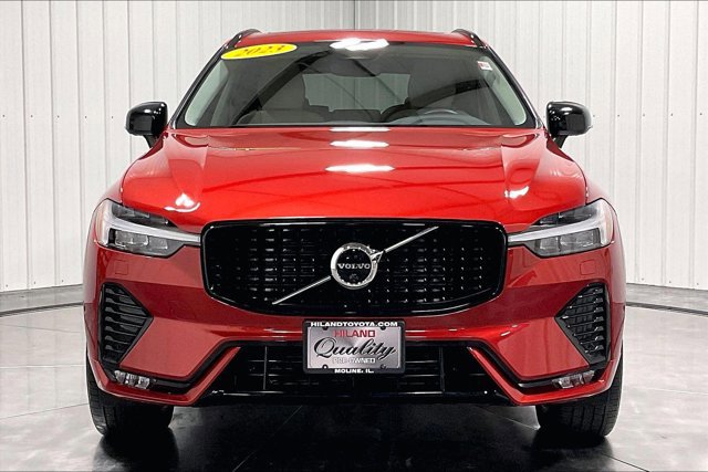 Used 2023 Volvo XC60 B5 Plus w/ Climate Package AWD/4WD image 2