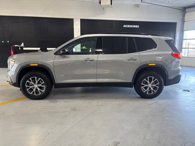 Used 2025 GMC Acadia AT4 w/ Luxury Package AWD/4WD image 3