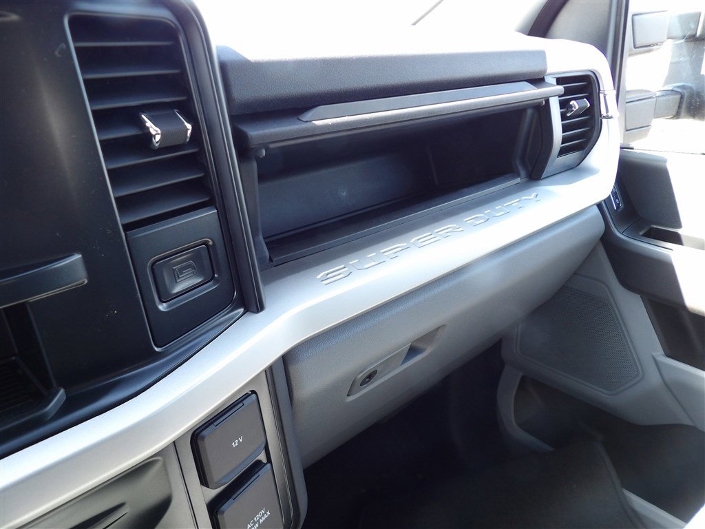 New 2025 Ford F350 XLT w/ FX4 Off-Road Package image 26
