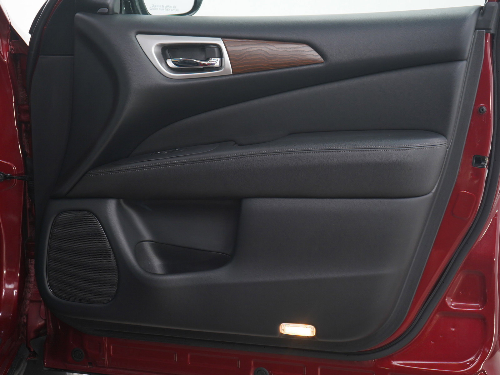 Used 2018 Nissan Pathfinder Platinum image 12