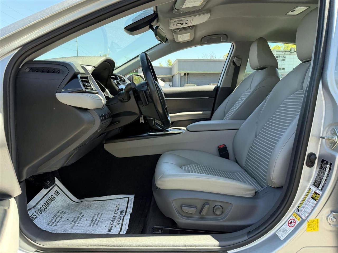 Used 2019 Toyota Camry SE w/ Protection Package (Q2) FWD image 8