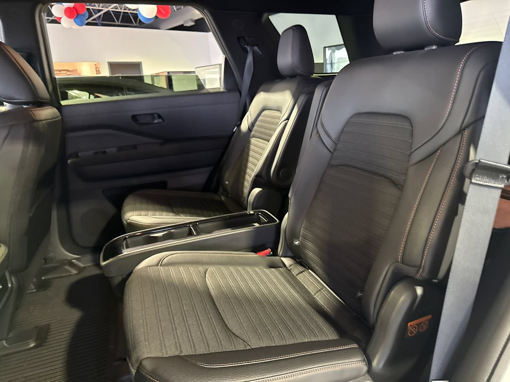 Used 2024 Nissan Pathfinder Rock Creek AWD/4WD image 29