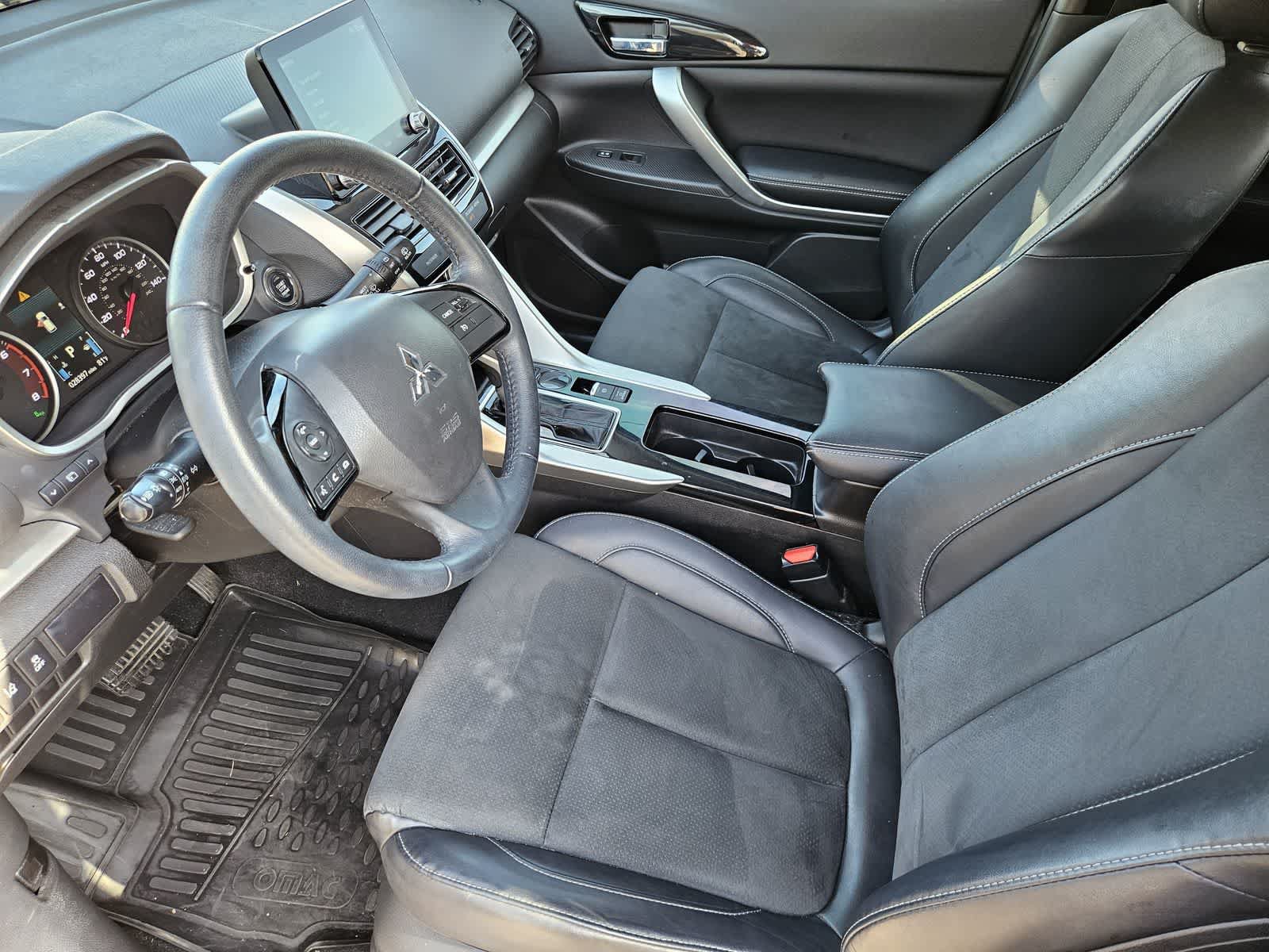 Used 2022 Mitsubishi Eclipse Cross SE FWD image 2