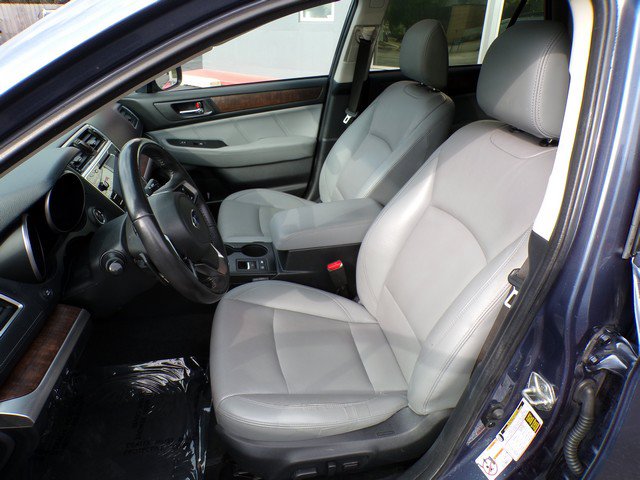 Used 2018 Subaru Outback 2.5i Limited AWD/4WD image 9